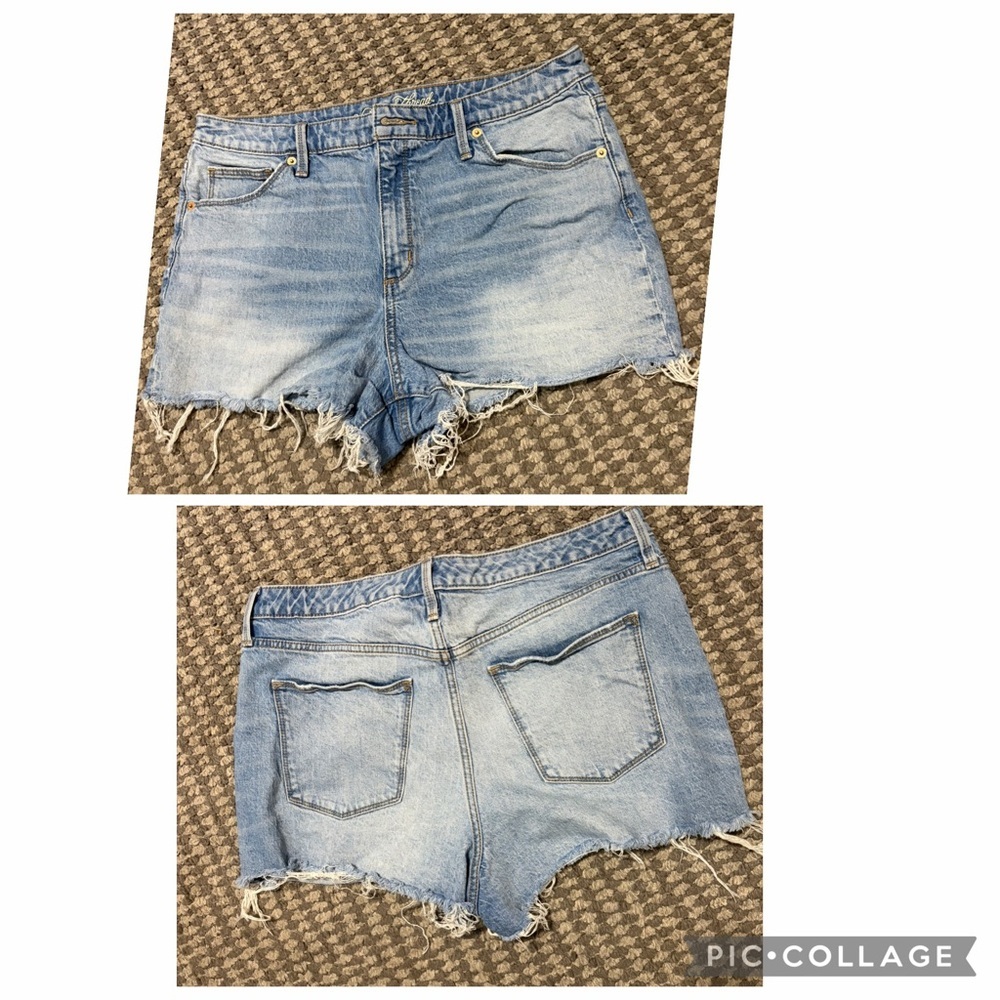 Universal Thread high rise shortie Light Blue Jean Shorts 14